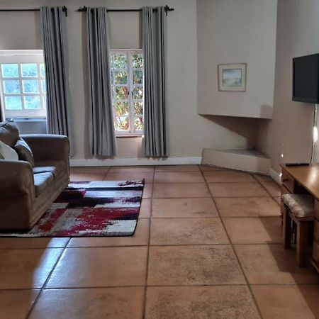 The Hertford Country Hotel Johannesburg Bagian luar foto